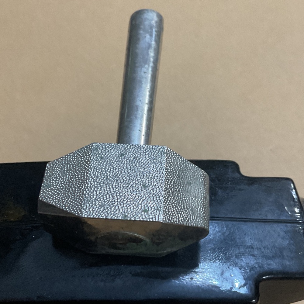 Avon Black Anvil - Picture 2 of 8